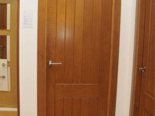 PUERTAS, LACADAS Y BARNIZADAS 5