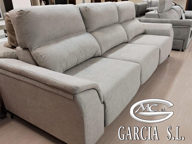 SOFA MD BROSS DE  294 ASIENTOS DESLIZANTES 