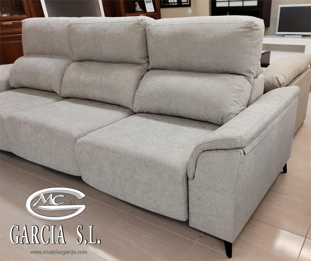 Foto 2 SOFA MD BROSS DE  294 ASIENTOS DESLIZANTES 